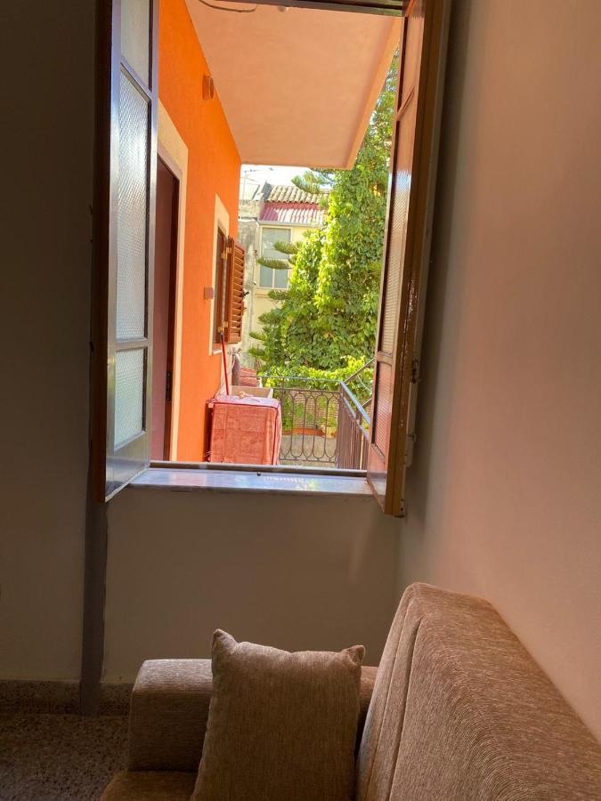 Casa Vacanza Santa Teresa Di Riva Exterior foto